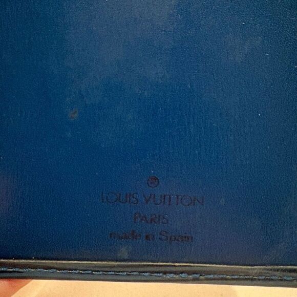 Vintage Louis Vuitton Blue Epi Checkbook Style Cardholder Long Wallet - Picture 9 of 10